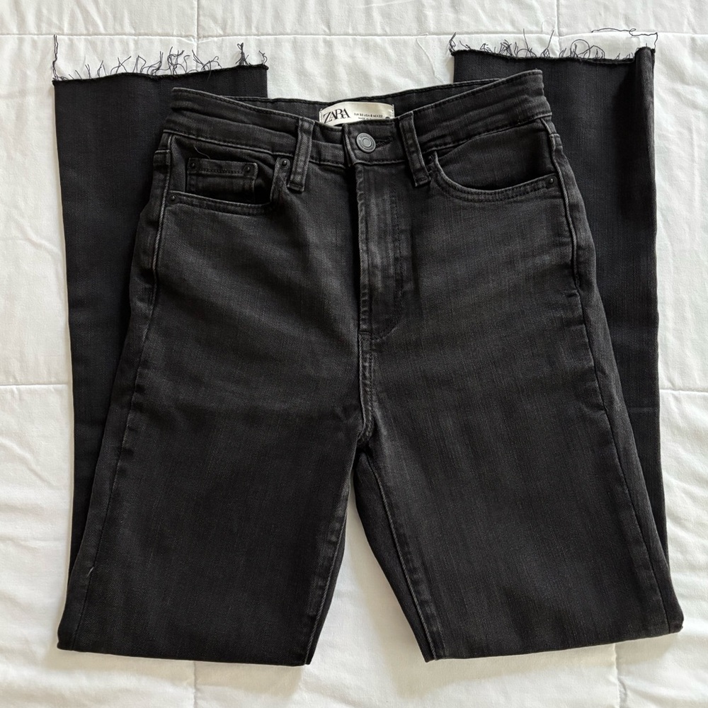 Zara Women Black Denim Cropped Jeans